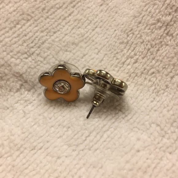 Orange Cream Flower Earrings - Picture 2 of 2